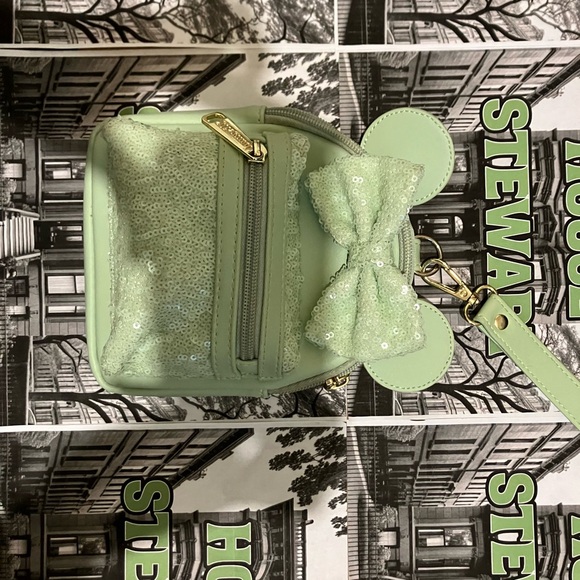 Disney Princess Tiana Backpack - Picture 1 of 3